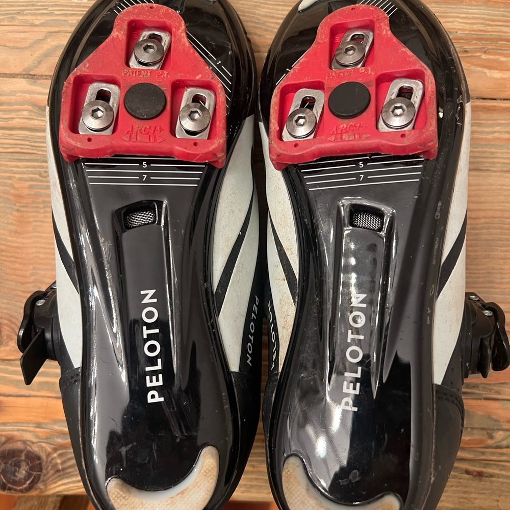 Peloton shoes size 39